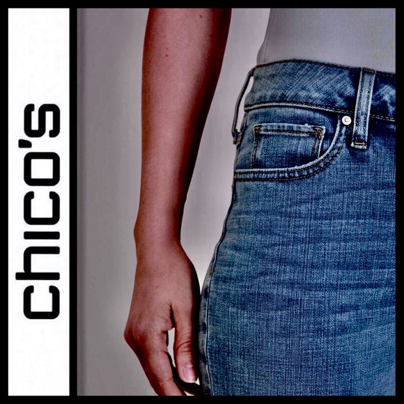 ⭐️SALE⭐️NWOT Chico’s So Slimming Girlfriend Crop Jean - Picture 4 of 8